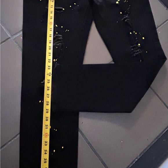 ROMWE Men’s Black Jeans with Yellow Splatter - Picture 5 of 13